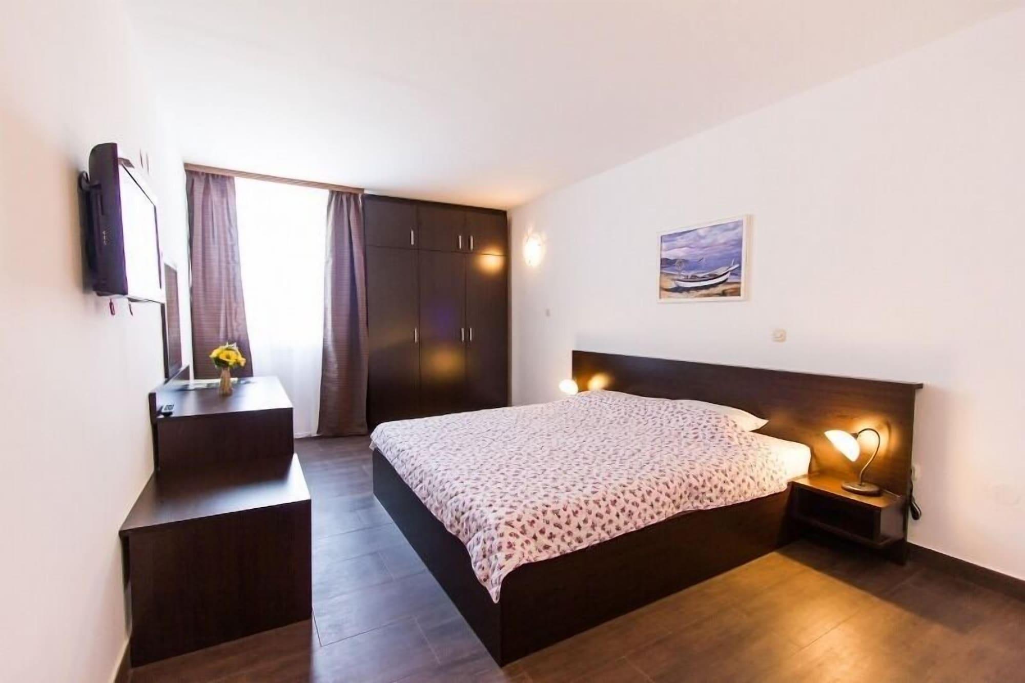 Hotel Omorika Punat Esterno foto