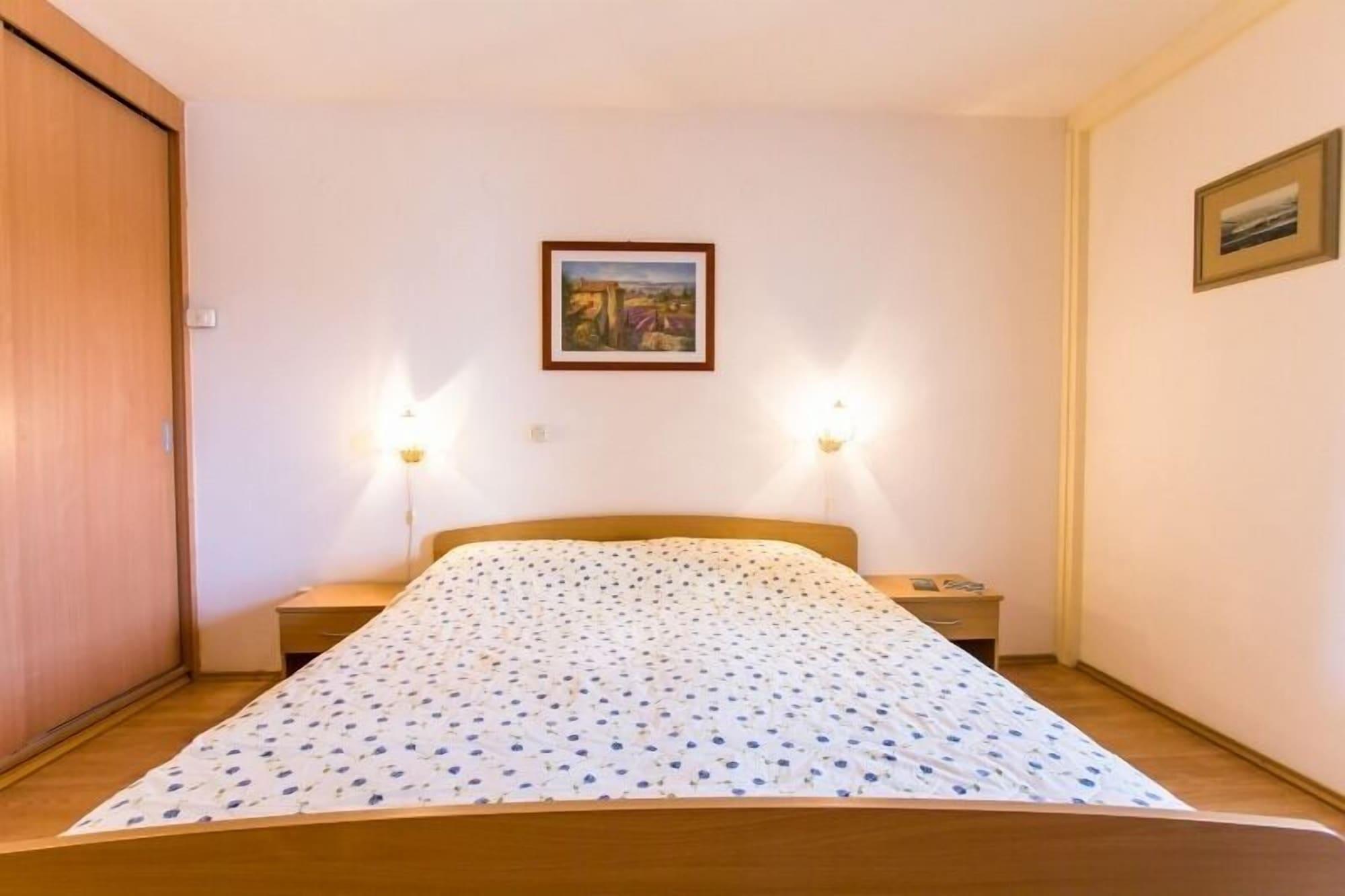 Hotel Omorika Punat Esterno foto