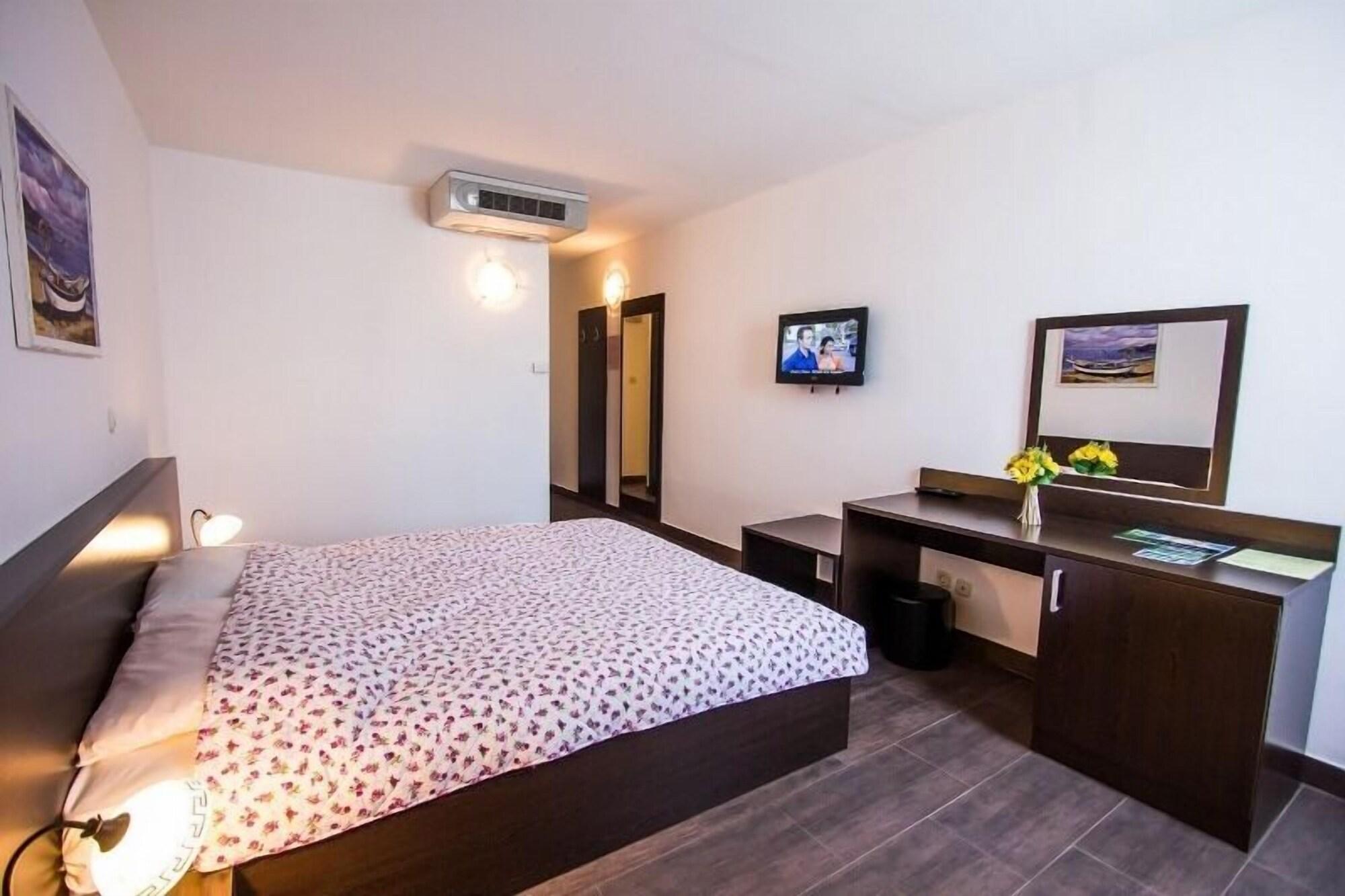 Hotel Omorika Punat Esterno foto