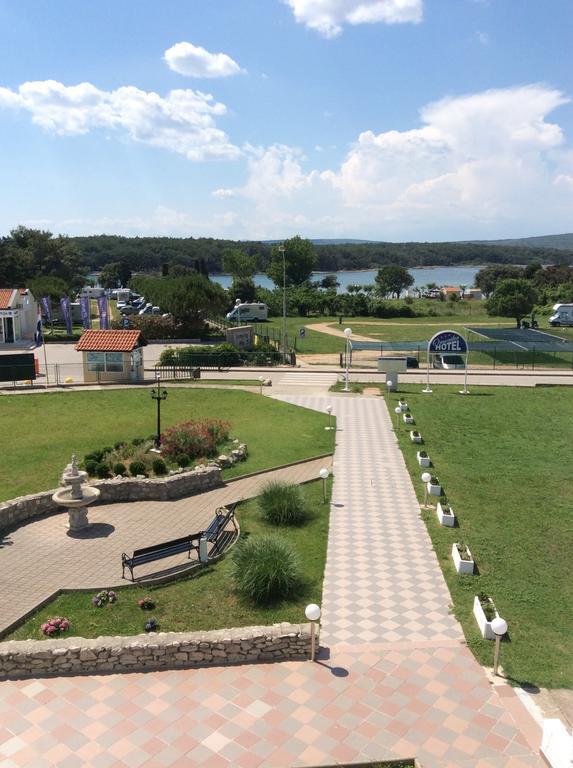 Hotel Omorika Punat Esterno foto
